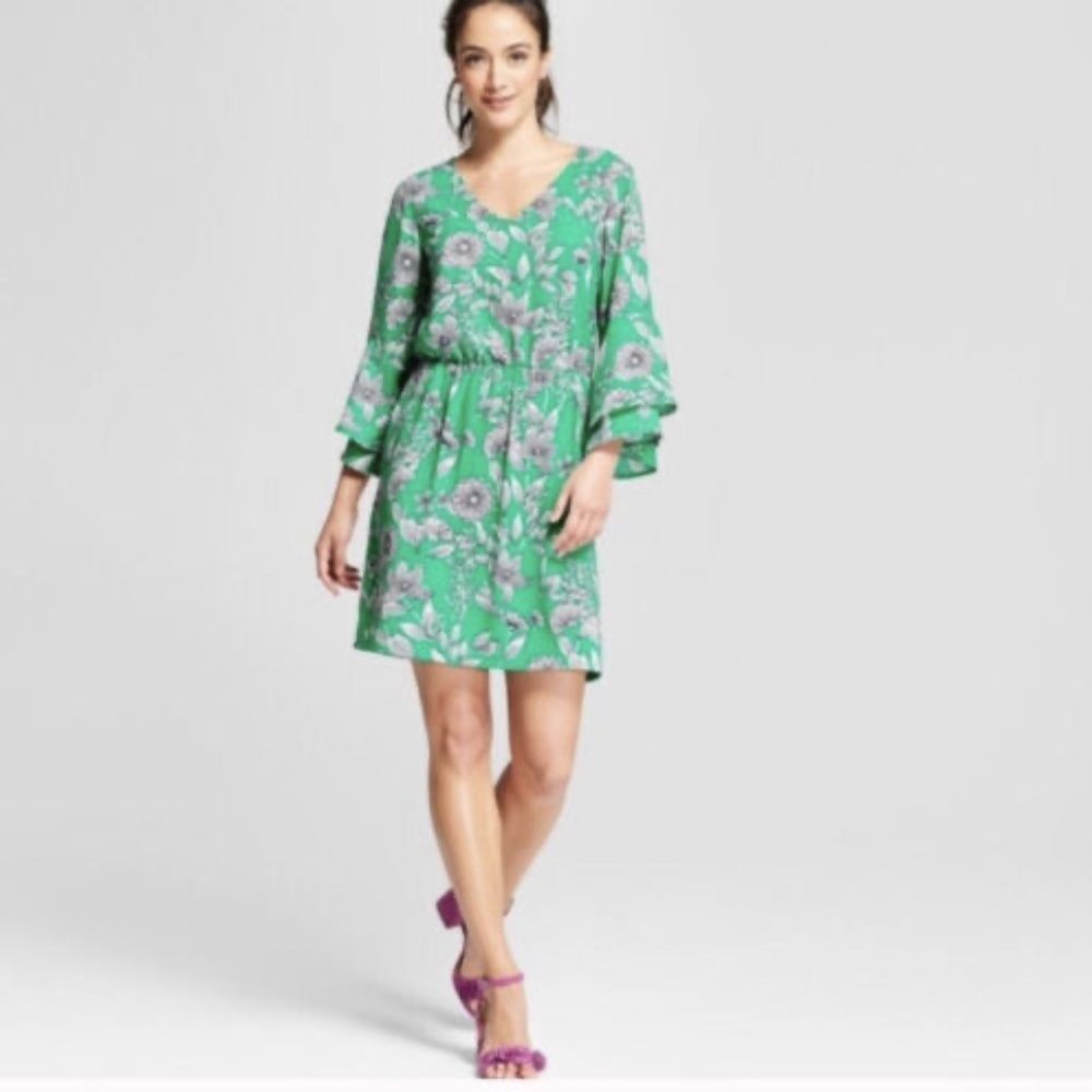 Women’s dress